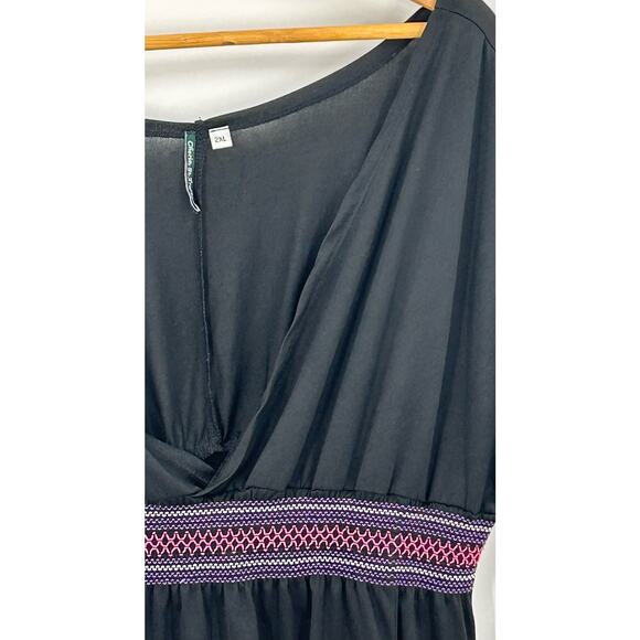 Cherie St Tropez 2X Black Empire Waist Beach Coverup - Picture 9 of 9